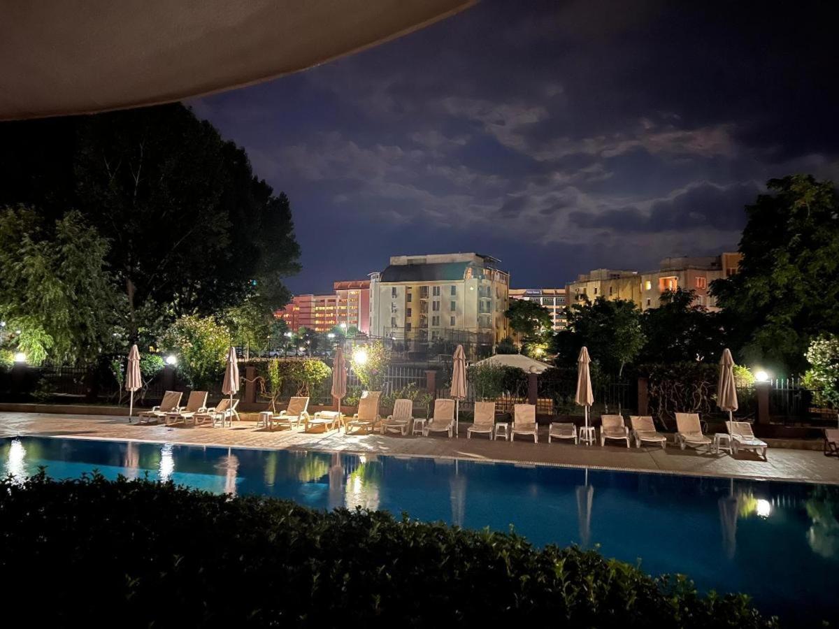 Alex Deluxe Apartments Слънчев бряг Екстериор снимка