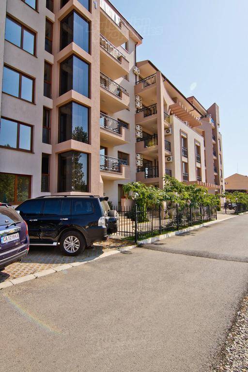 Alex Deluxe Apartments Слънчев бряг Екстериор снимка