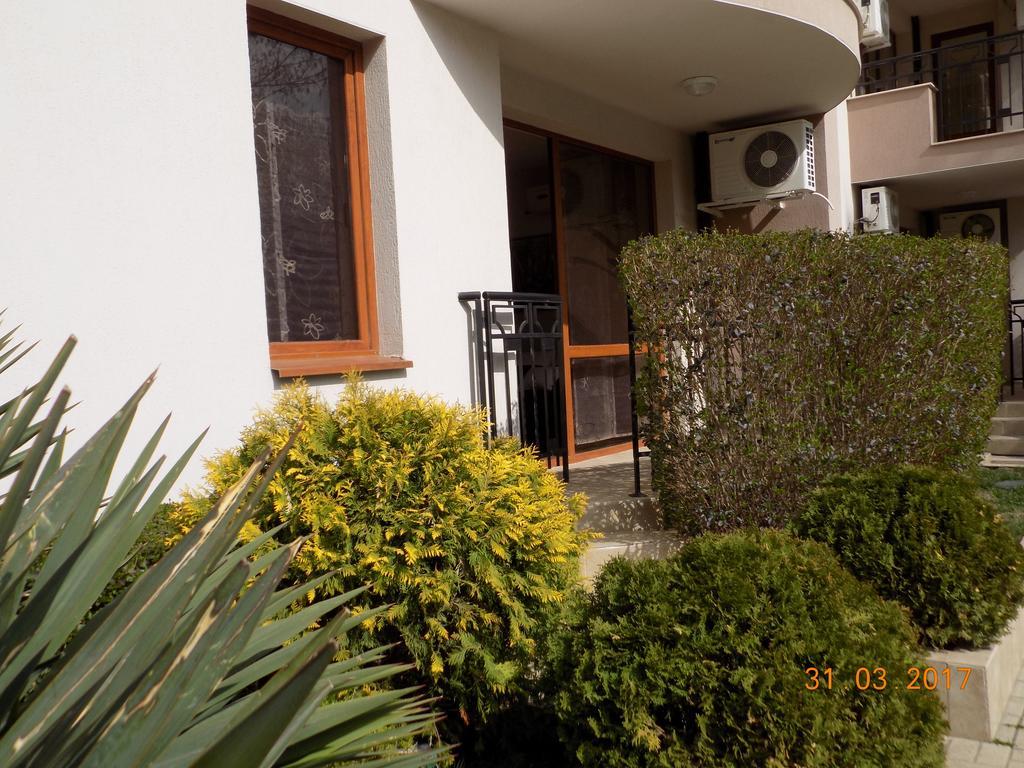 Alex Deluxe Apartments Слънчев бряг Екстериор снимка